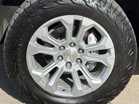 Used 2023 Chevrolet Silverado 1500 LTZ image 29