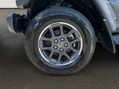 Used 2021 Jeep Wrangler Unlimited Sahara AWD/4WD image 10