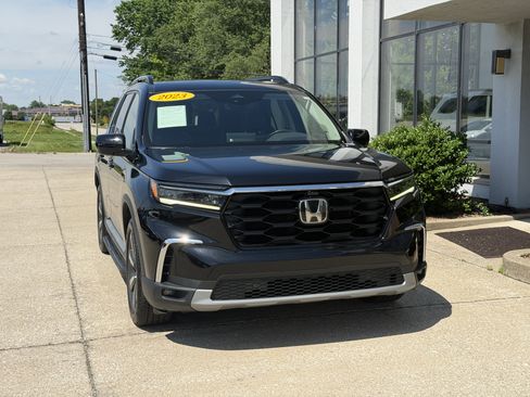 Used 2023 Honda Pilot Elite image 19