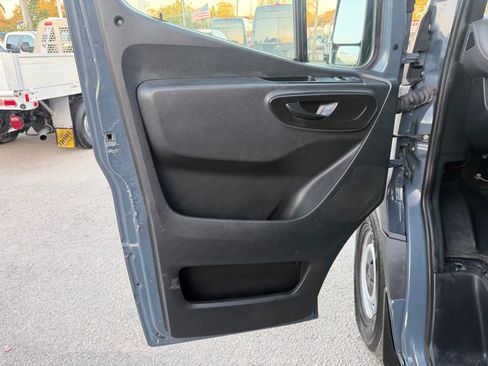 Used 2019 Mercedes-Benz Sprinter 170 image 12