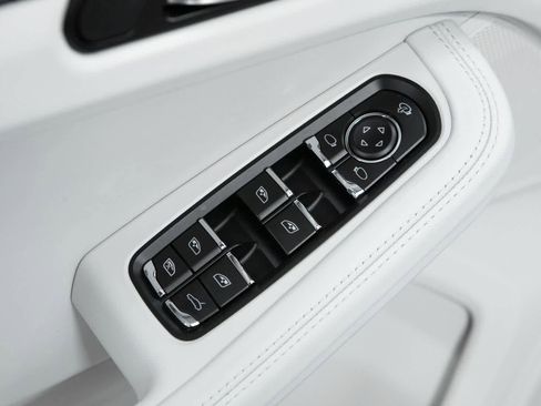 New 2026 Porsche Macan GTS AWD/4WD image 24