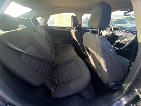 Used 2020 Ford Fusion SE image 14
