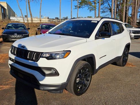 New 2026 Jeep Compass Latitude AWD/4WD image 3