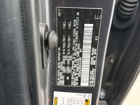 Used 2017 Toyota 4Runner SR5 Premium image 25