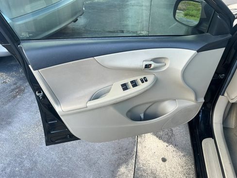 Used 2013 Toyota Corolla L FWD image 5