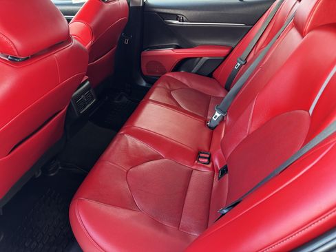 Used 2022 Toyota Camry XSE FWD image 15