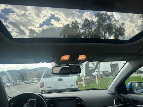 Used 2017 Hyundai Elantra Limited w/ Limited Tech Package 04 image 5