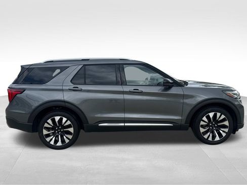 Used 2025 Ford Explorer Platinum w/ LUX Leather Package AWD/4WD image 10