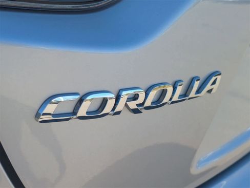 Used 2025 Toyota Corolla LE image 13
