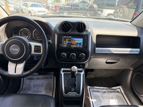 Used 2016 Jeep Compass Latitude AWD/4WD image 12