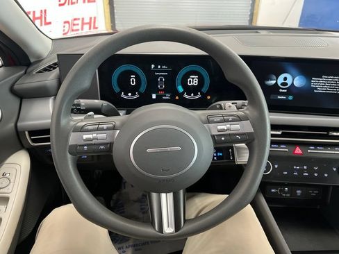 Used 2025 Hyundai Sonata SEL AWD/4WD image 23