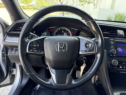 Used 2018 Honda Civic Sport image 19