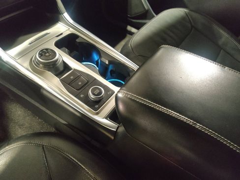 Used 2020 Ford Explorer Limited image 26