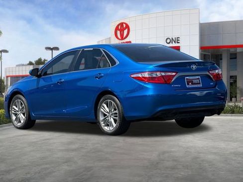 Used 2017 Toyota Camry SE FWD image 6