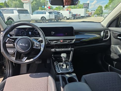 Certified 2024 Kia Seltos X-Line AWD/4WD image 12