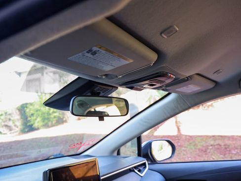 Used 2024 Toyota Corolla LE image 13