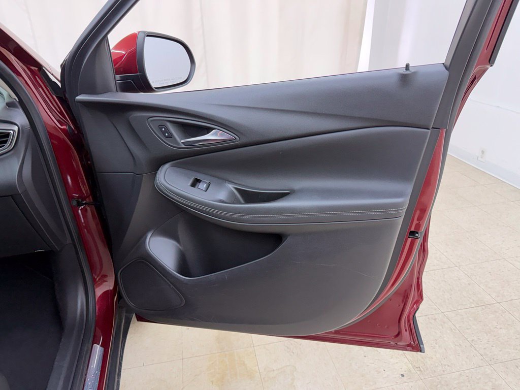 Used 2023 Buick Encore GX Select FWD image 9