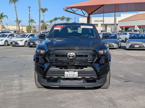 Used 2025 Toyota Tacoma SR image 2