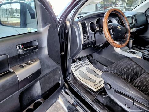 Used 2013 Toyota Tundra SR5 image 13