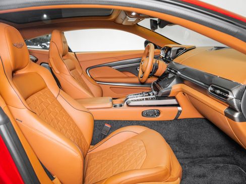 Used 2025 Aston Martin Vanquish image 15