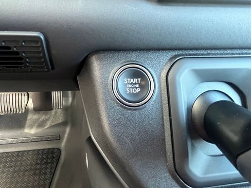 Certified 2024 Land Rover Defender 130 X-Dynamic SE image 33