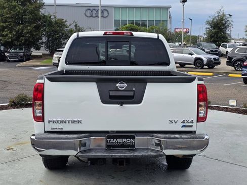 Used 2017 Nissan Frontier SV AWD/4WD image 3
