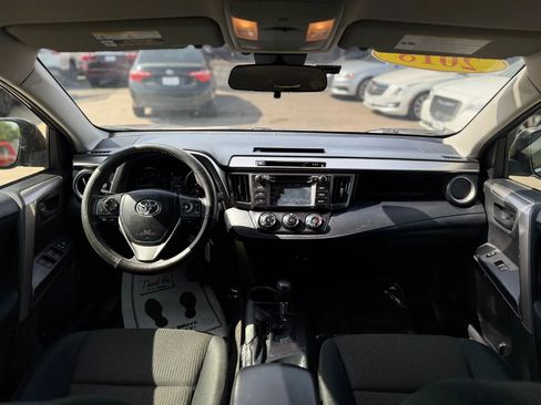 Used 2018 Toyota RAV4 LE w/ All Weather Liner Package FWD image 32