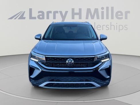 Used 2022 Volkswagen Taos SE FWD image 8