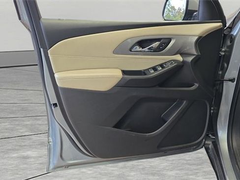 Used 2023 Chevrolet Traverse LS w/ Safety Package image 12