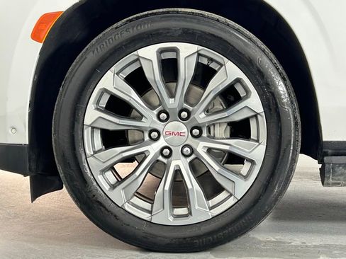 Used 2024 GMC Yukon Denali w/ Denali Reserve Package image 42