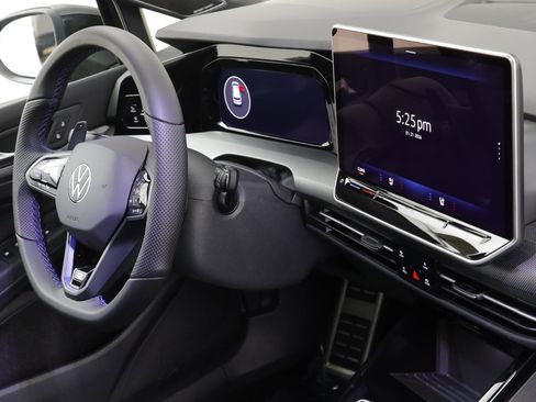 New 2026 Volkswagen Golf image 24