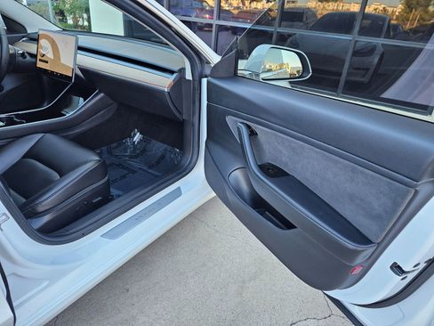 Used 2019 Tesla Model 3 Long Range image 21