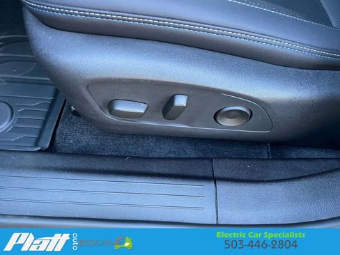 Used 2025 Chevrolet Equinox EV LT w/ Convenience Package image 25