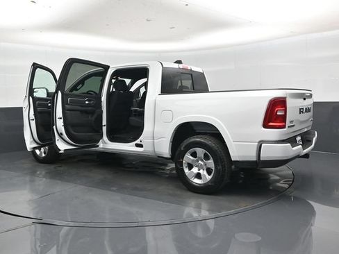 New 2026 RAM 1500 4x4 Crew Cab image 47
