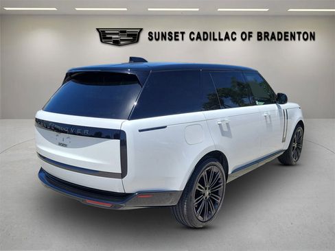 Used 2025 Land Rover Range Rover Long Wheelbase Autobiography AWD/4WD image 4