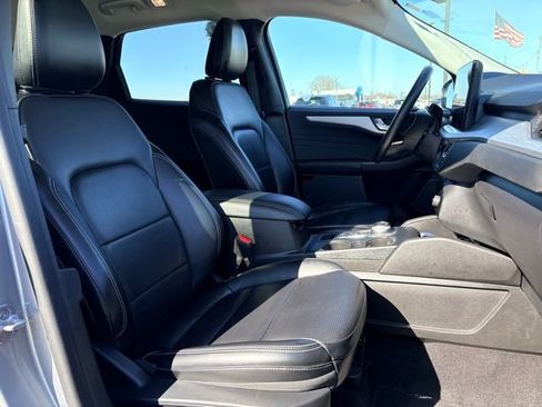 Used 2024 Ford Escape Platinum AWD/4WD image 11