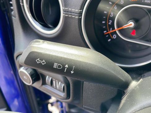 Used 2020 Jeep Wrangler Unlimited Sahara AWD/4WD image 16