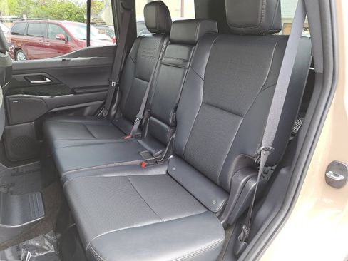 Used 2025 Lexus GX 550 AWD/4WD image 14