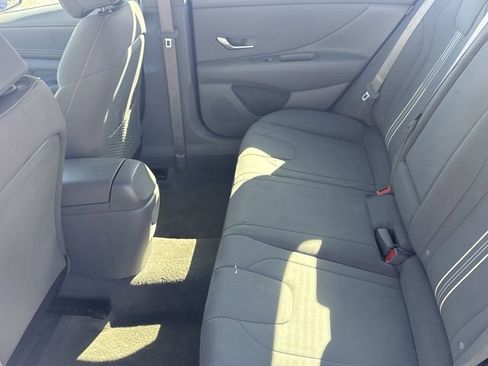 Used 2025 Hyundai Elantra SEL FWD image 27