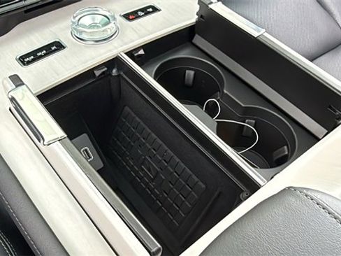 New 2025 Lincoln Navigator Reserve w/ Jet Appearance Package image 29