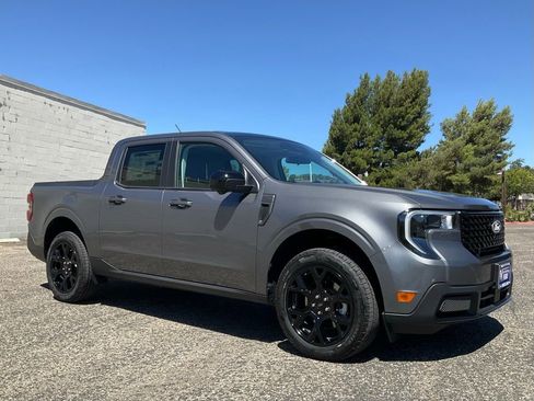 New 2025 Ford Maverick Lariat w/ Black Appearance Package image 60