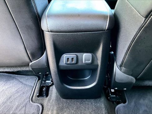 Used 2017 GMC Canyon Denali AWD/4WD image 16
