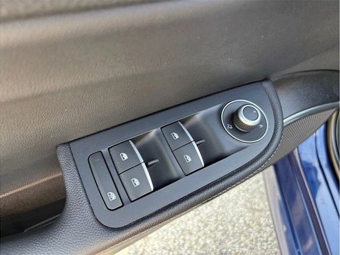 Used 2020 Alfa Romeo Giulia Ti w/ Active Blind Spot Package AWD/4WD image 21