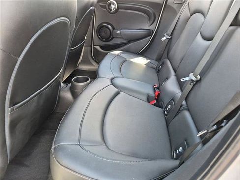 Used 2016 MINI Cooper 4-Door Hardtop FWD image 16