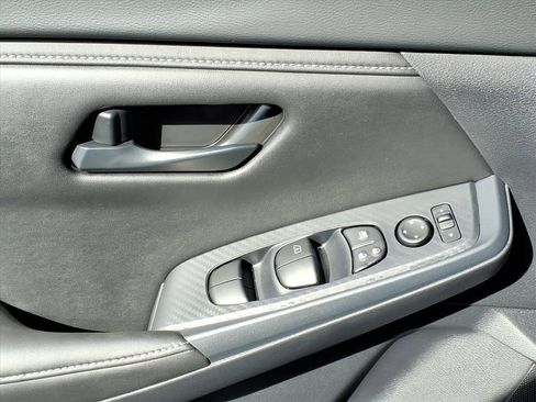 New 2025 Nissan Sentra S image 13