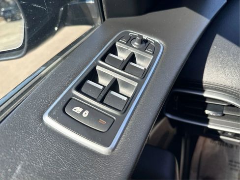 Used 2019 Jaguar F-PACE Prestige AWD/4WD image 45