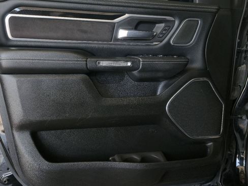 Used 2022 RAM 1500 Laramie AWD/4WD image 12