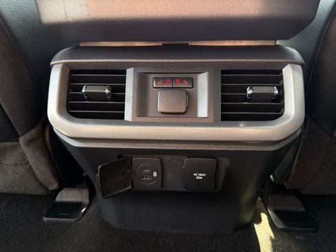 Used 2022 Ford F150 Lightning Lariat w/ Equipment Group 511A High AWD/4WD image 21