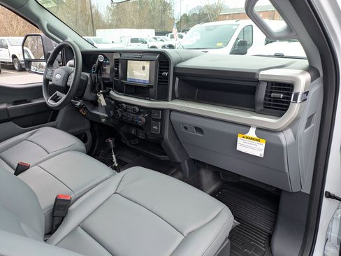 New 2026 Ford F550 2WD Regular Cab Super Duty image 30
