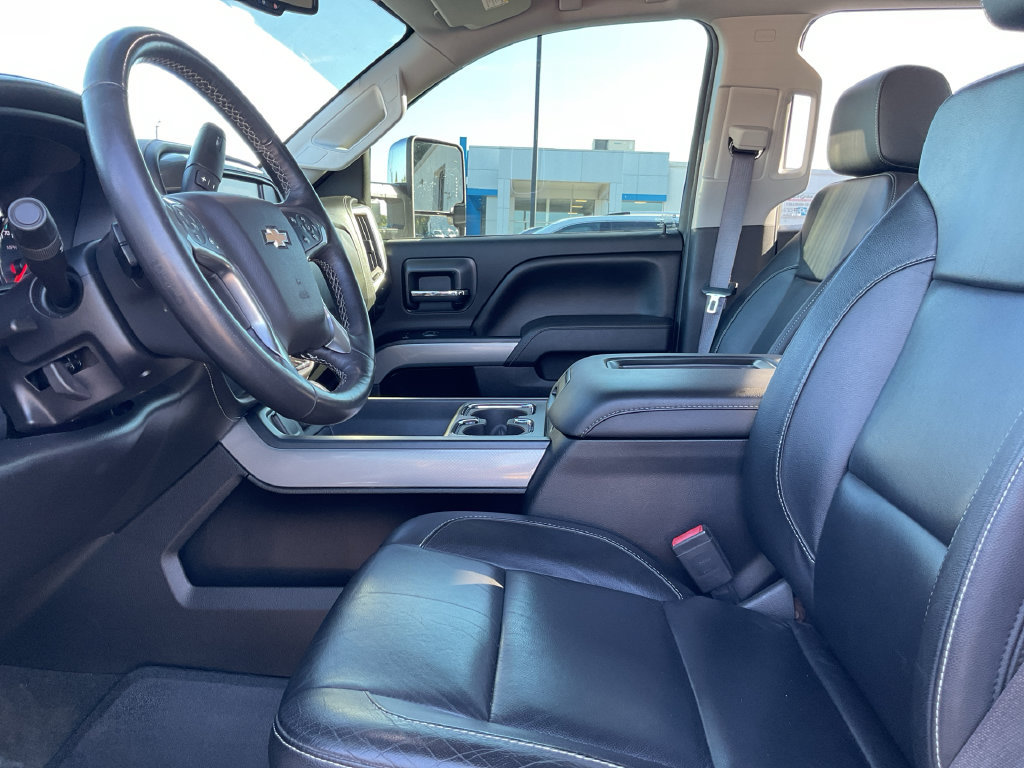 Used 2017 Chevrolet Silverado 2500 LTZ w/ Vortec Plus Package AWD/4WD image 16